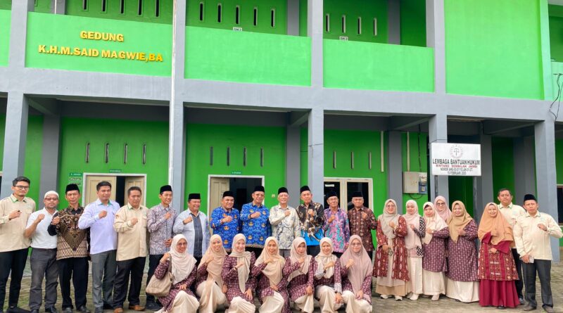 Dirjen Pendis Kemenag RI Kunjungi Institut Islam Ma’arif Jambi, dalam Rangka Kunjungan Kerja Ke Perguruan Tinggi Keagamaan Islam Swasta (PTKIS) di Lingkungan Kopertais Wilayah XIII Jambi Dirjen Pendis Kemenag RI Kunjungi Institut Islam Ma’arif Jambi, dalam Rangka Kunjungan Kerja Ke Perguruan Tinggi Keagamaan Islam Swasta (PTKIS) di Lingkungan Kopertais Wilayah XIII Jambi